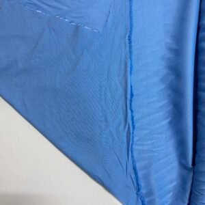 Pânză subțire albastră